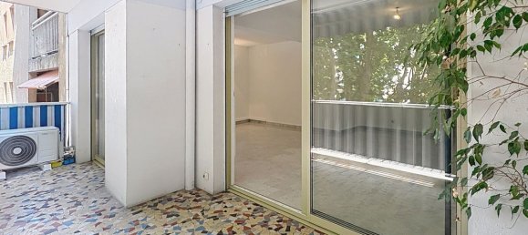 2 bedrooms Apartment in Cagnes-sur-Mer, France No. 334846 2