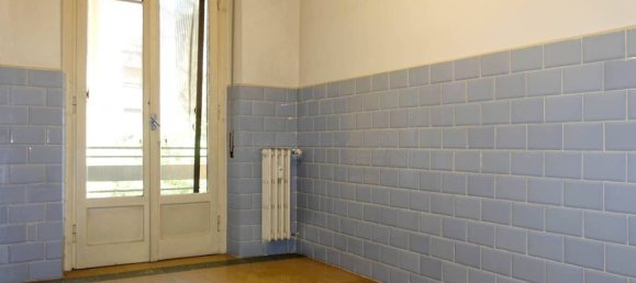 2 bedrooms Apartment in Milan, Italy No. 332113 12