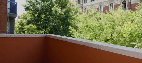 2 bedrooms Apartment in Milan, Italy No. 332113 4