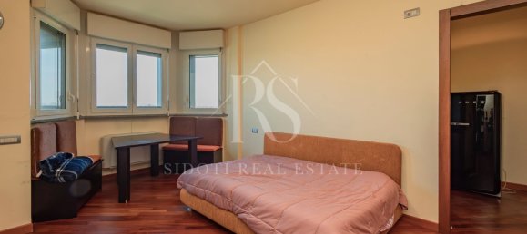 Studio in Pioltello, Italy, Nr. 2592 7