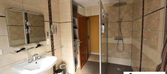 3 bedrooms House in Lecelles, France No. 61400 4