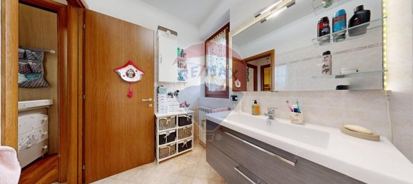 3 rooms Apartment in Seriate, Italy No. 230301 12