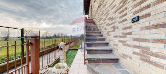 3 rooms Apartment in Seriate, Italy No. 230301 14