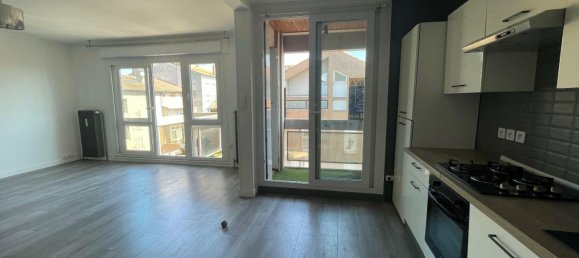 Apartamento de 2 dormitorios en Macon, France No. 205205 3