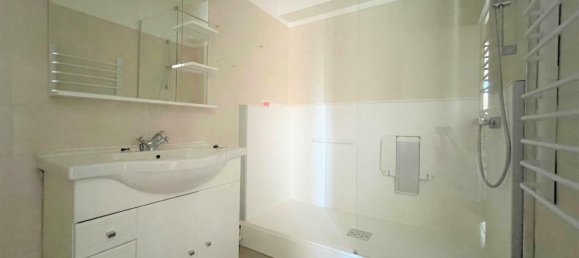 Apartamento de 2 dormitorios en Macon, France No. 205205 6