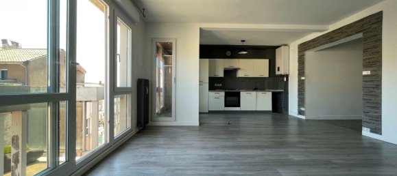 Apartamento de 2 dormitorios en Macon, France No. 205205 2