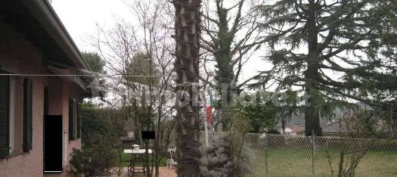 4 غرف نوم فيلا في Montorfano, Italy رقم 291174 16