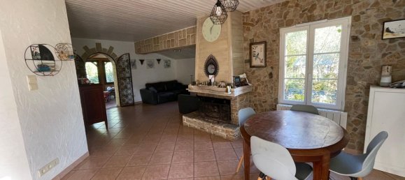 4 bedrooms House in Saint-Brevin-les-Pins, France No. 106522 2