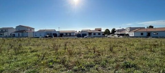 Terreno en Le Loroux-Bottereau, France No. 119893 3