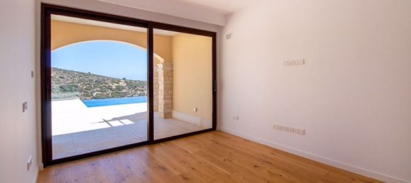 4 dormitorios villa en venta en Paphos, Cyprus № 21132 10