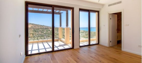 4 dormitorios villa en venta en Paphos, Cyprus № 21132 7
