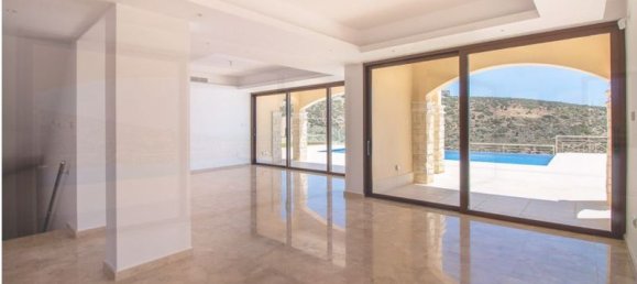 4 dormitorios villa en venta en Paphos, Cyprus № 21132 4