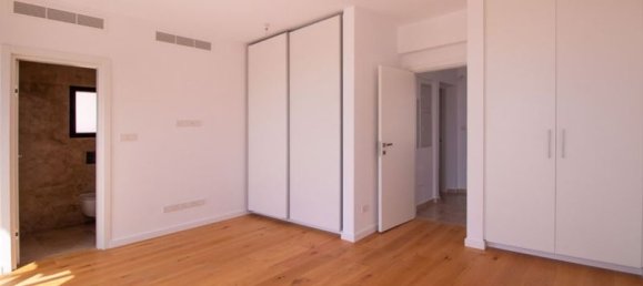 4 dormitorios villa en venta en Paphos, Cyprus № 21132 8