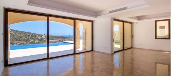 4 dormitorios villa en venta en Paphos, Cyprus № 21132 2