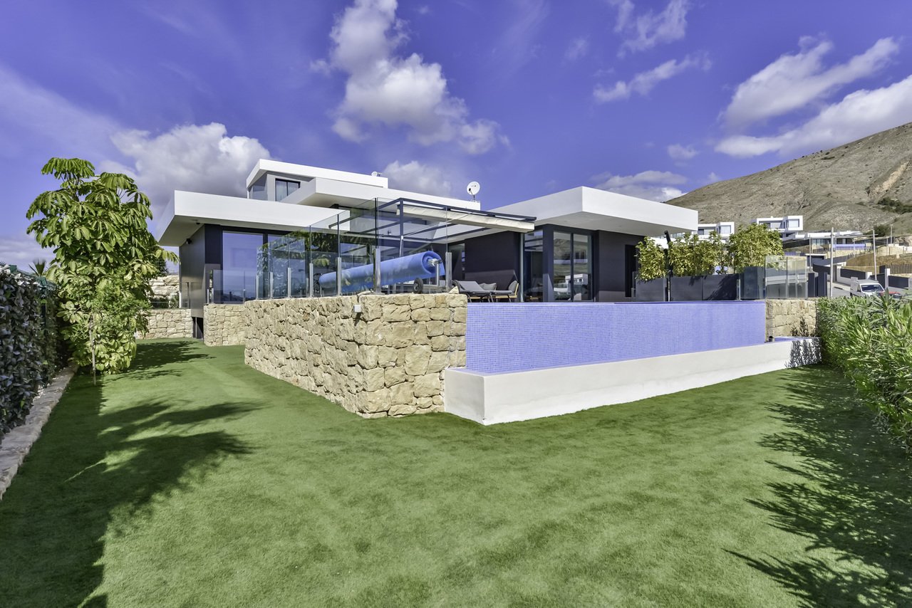 5 bedrooms House in Finestrat, Spain No. 4146