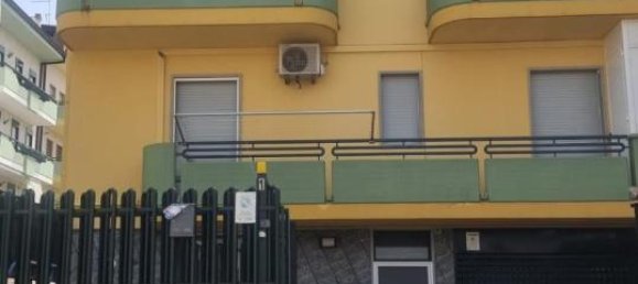 Квартира с 3 комнатами в Гравина ин Пулья, Италия № 17915 2