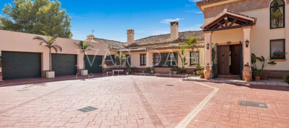 4 bedrooms Hotel in Malaga, Spain No. 105455 46