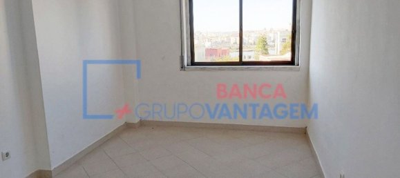 2 bedrooms Apartment in Seixal, Portugal No. 10163 2