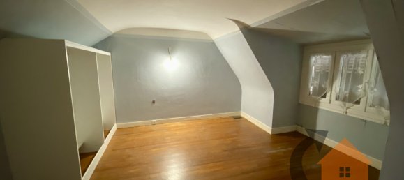 Adosado de 3 dormitorios en Saint-Eliph, France No. 70831 8