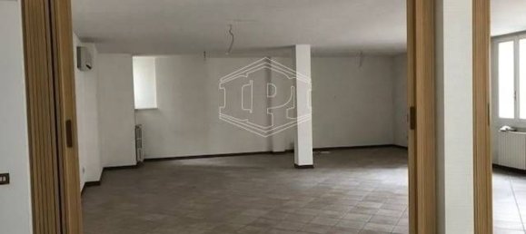 Bureau à Ferrara, Italy 200m² No. 75657 4