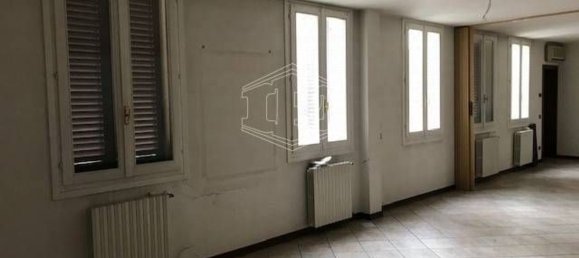 Bureau à Ferrara, Italy 200m² No. 75657 7