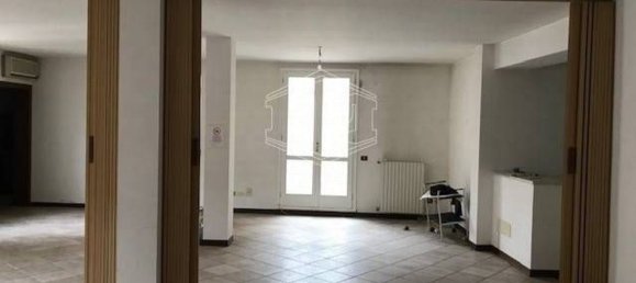 Bureau à Ferrara, Italy 200m² No. 75657 2