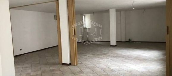 Bureau à Ferrara, Italy 200m² No. 75657 5