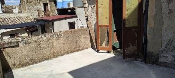 Casa de 6 habitaciónes en Mazzarino, Italy No. 301649 6