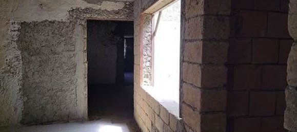 Casa de 6 habitaciónes en Mazzarino, Italy No. 301649 5