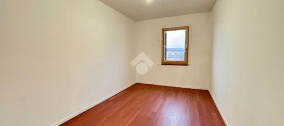 Квартира с 3 комнатами в Лория, Италия № 3049 10