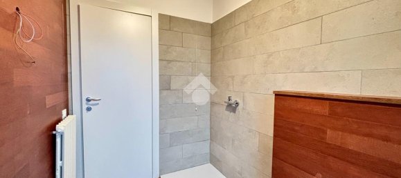 Квартира с 3 комнатами в Лория, Италия № 3049 17