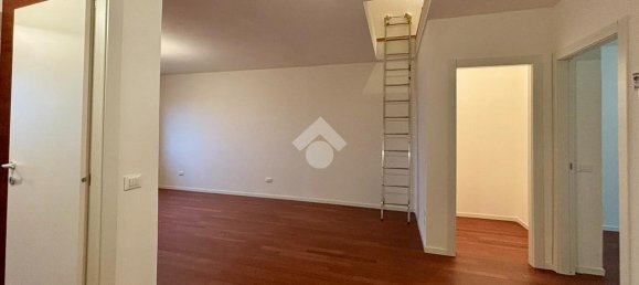 Квартира с 3 комнатами в Лория, Италия № 3049 7