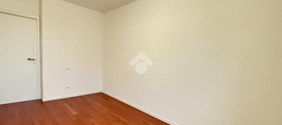 Квартира с 3 комнатами в Лория, Италия № 3049 15