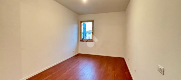 Квартира с 3 комнатами в Лория, Италия № 3049 11