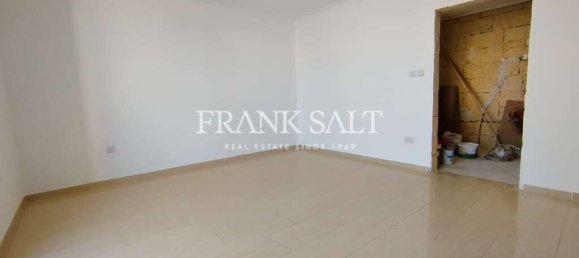 3 bedrooms Penthouse in Marsaskala, Malta No. 2892 11