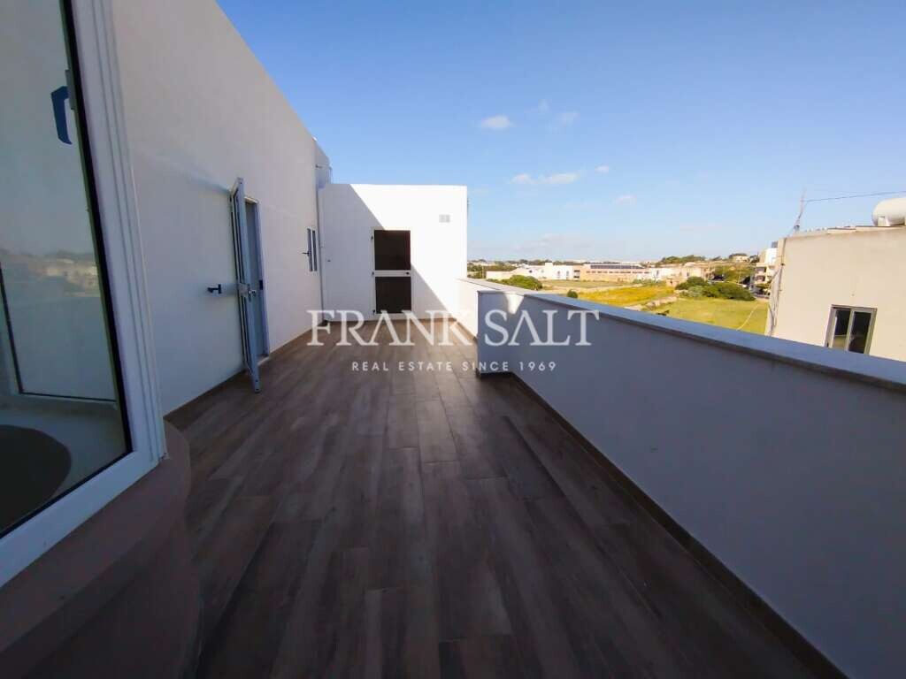 3 bedrooms Penthouse in Marsaskala, Malta No. 2892