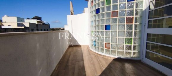 3 bedrooms Penthouse in Marsaskala, Malta No. 2892 3