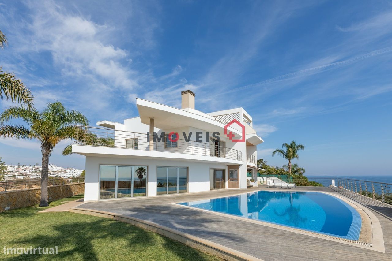 4 bedrooms Villa in Albufeira, Portugal No. 25681
