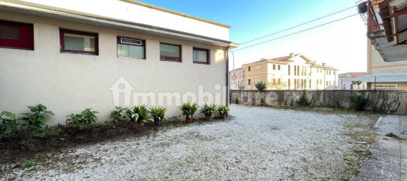 5 rooms Building in Piovene Rocchette, Italy No. 186273 3
