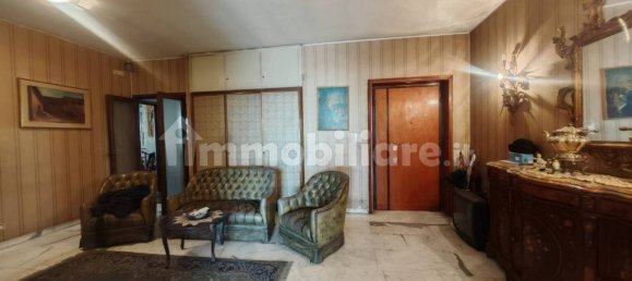 5 bedrooms Apartment in Rome, Italy No. 375493 6