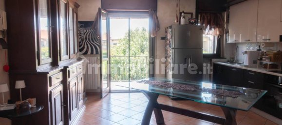 3 bedrooms Apartment in Moncalieri, Italy No. 266099 4