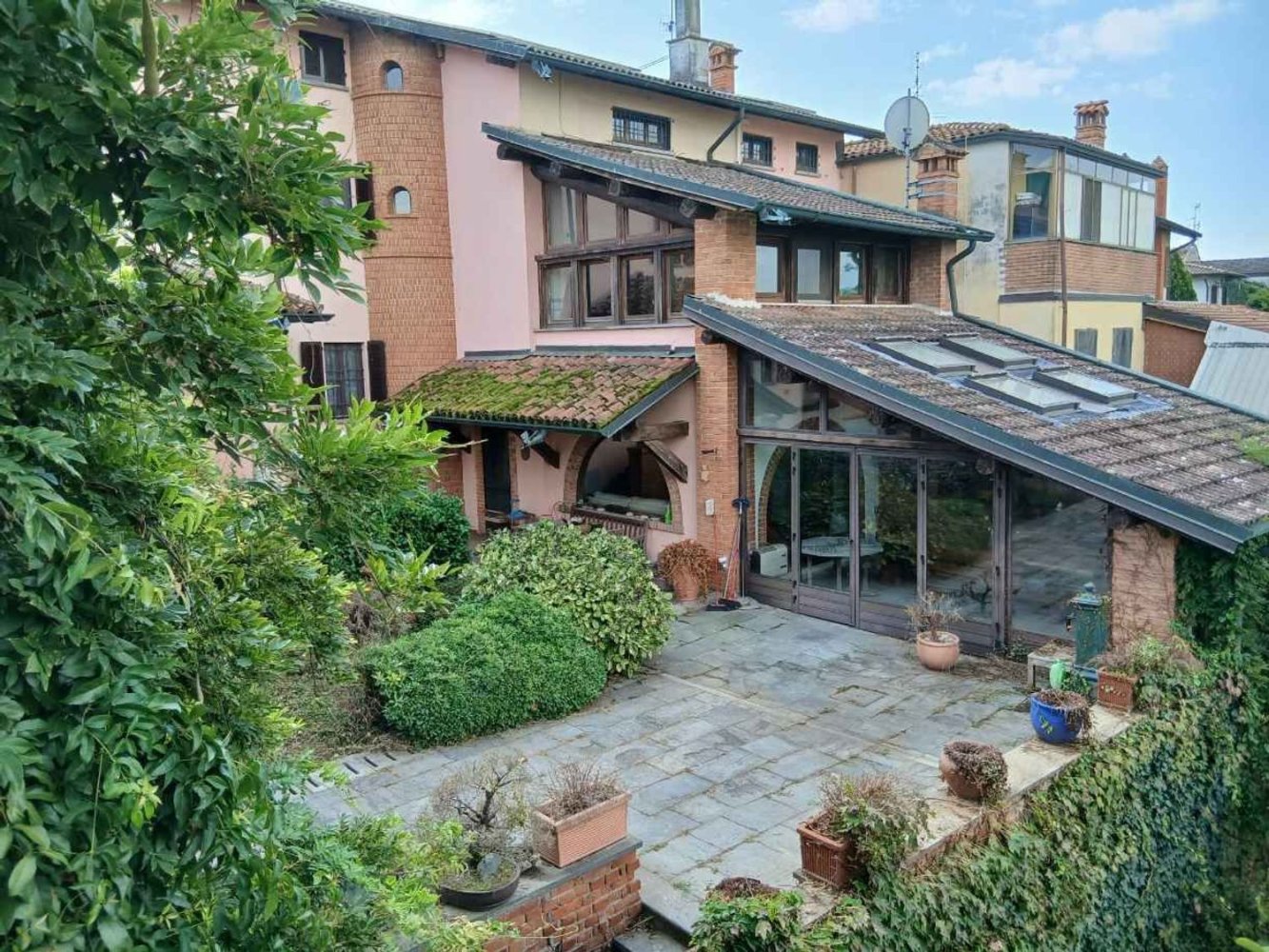 9 chambres Villa à Sommo, Italy No. 392049