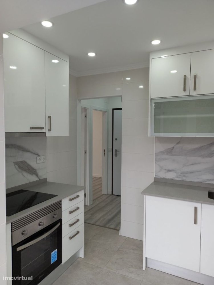 Apartamento de 1 dormitorio en Lisbon, Portugal No. 155188