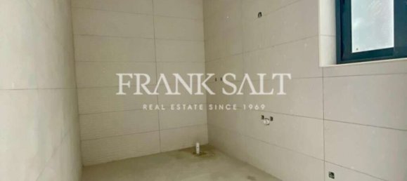 4 bedrooms Penthouse in Attard, Malta No. 1338 6