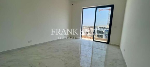 4 bedrooms Penthouse in Attard, Malta No. 1338 8