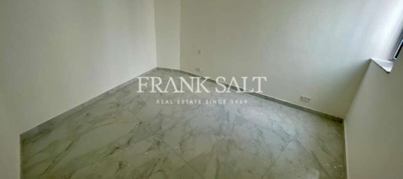 4 bedrooms Penthouse in Attard, Malta No. 1338 7