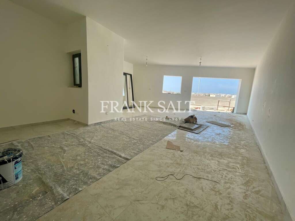 4 bedrooms Penthouse in Attard, Malta No. 1338