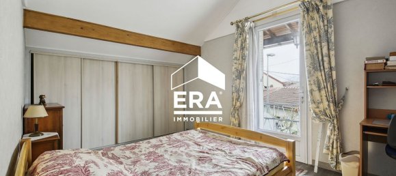 3 bedrooms House in Colombes, France No. 189201 6