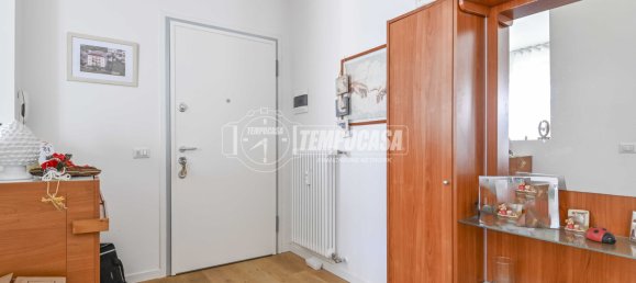 2 rooms Apartment in Bergamo, Italy No. 275022 8