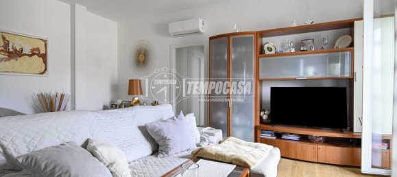 2 rooms Apartment in Bergamo, Italy No. 275022 12